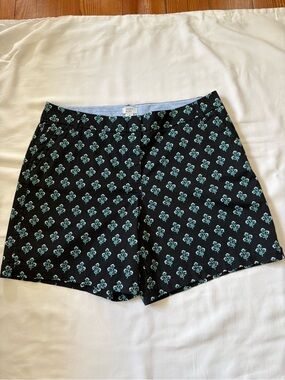 Crown and Ivy Navy Floral Plus-Sized Shorts